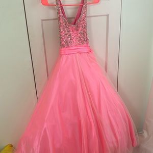 Mac‎ Duggal pink dress